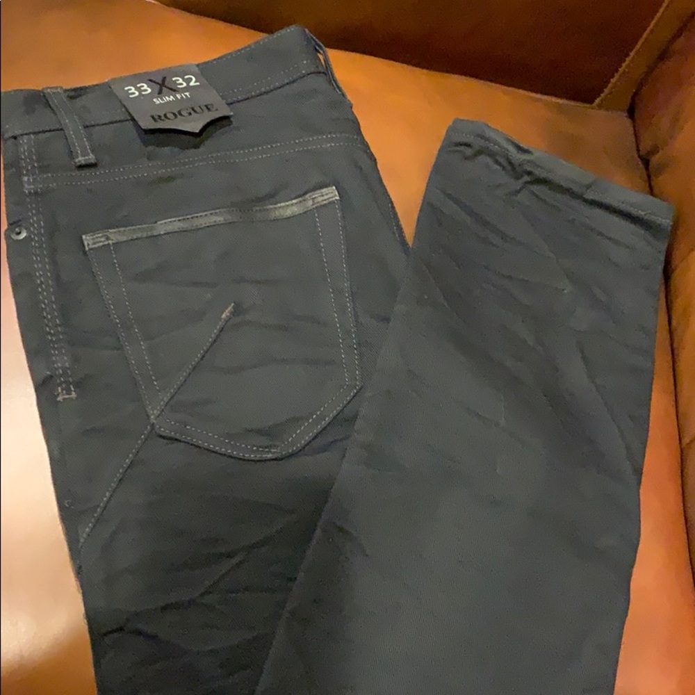 Rogue men’s slim fit size 33x32 button fly jeans